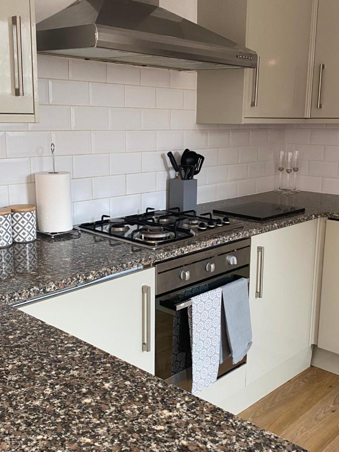 Central Leeds Townhouse With Private Roof Garden Sleeps 4 Eksteriør bilde