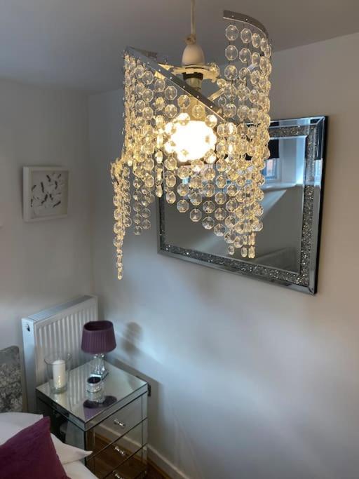 Central Leeds Townhouse With Private Roof Garden Sleeps 4 Eksteriør bilde