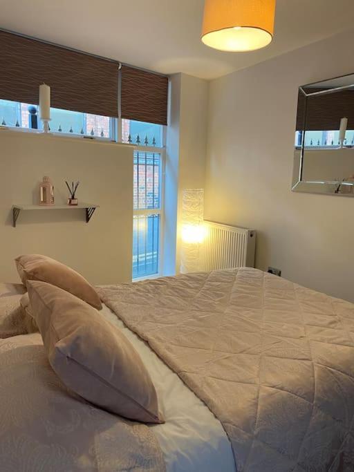 Central Leeds Townhouse With Private Roof Garden Sleeps 4 Eksteriør bilde