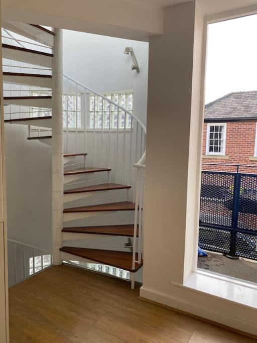 Central Leeds Townhouse With Private Roof Garden Sleeps 4 Eksteriør bilde